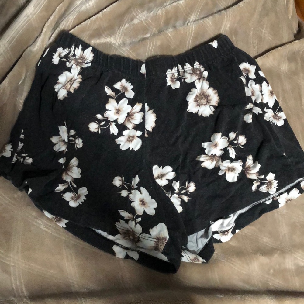 Brandy Melville floral printed shorts